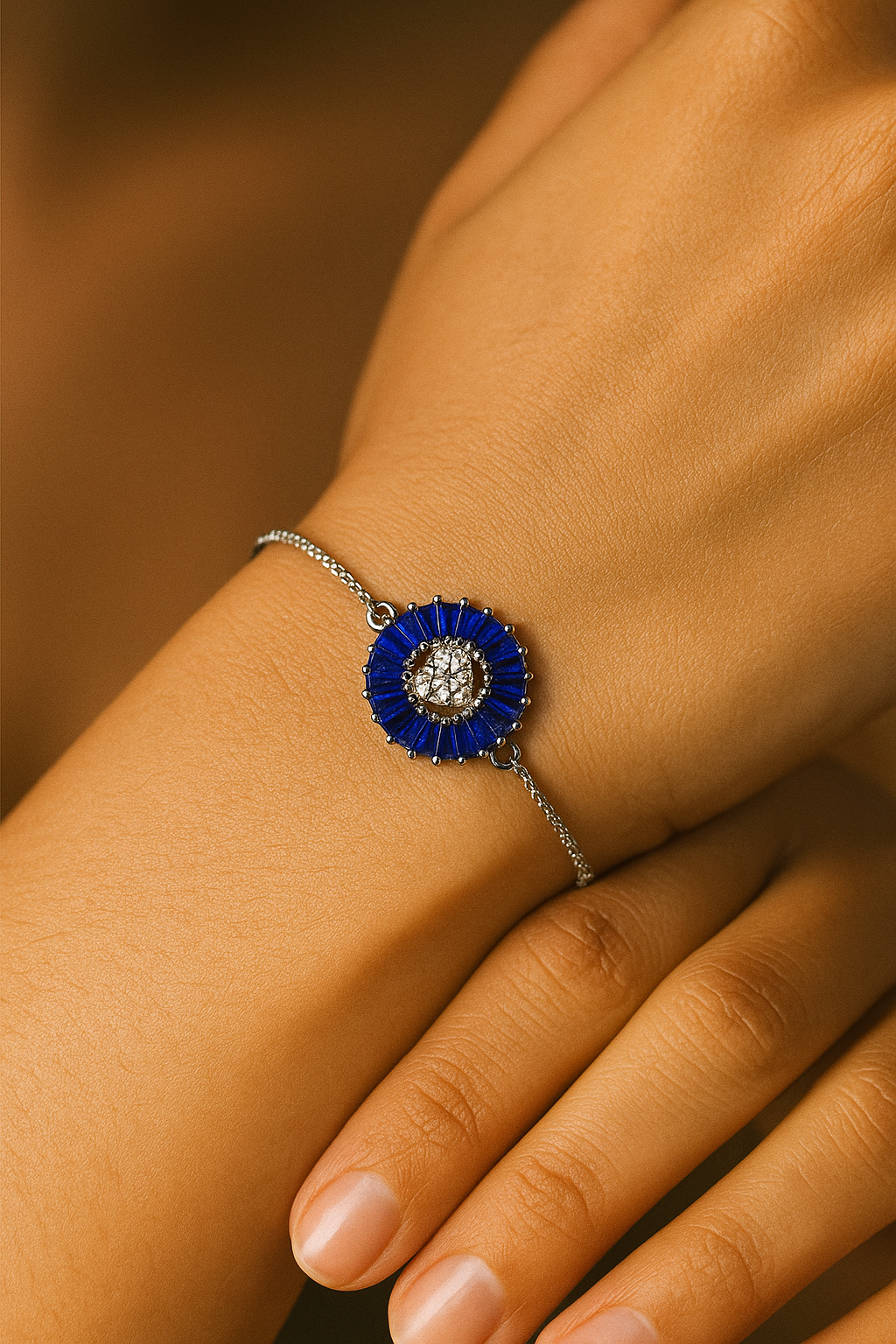 Adjustable and stylish brecelete